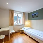 Hotel A&o Friedrichshain 2*