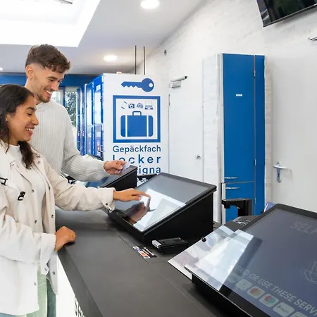 A&o Friedrichshain Hotel 2*