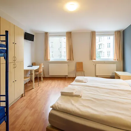 Hotel A&o Friedrichshain 2*